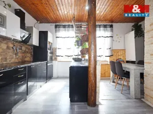 Prodej činžovního domu, Nejdek, Karlovarská, 190 m2