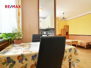 Pronájem bytu 2+kk, Praha - Hlubočepy, Pod třešněmi, 50 m2