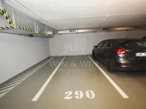 Prodej garážového stání, Praha - Háje, Jurkovičova, 14 m2