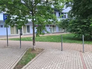 Pronájem garážového stání, Praha - Motol, Kudrnova, 18 m2