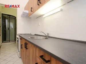 Pronájem bytu 2+1, Praha - Libeň, V mezihoří, 56 m2