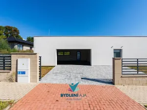 Prodej rodinného domu, Dubí, V Aleji, 206 m2