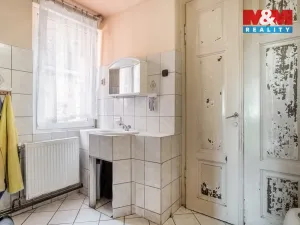 Prodej činžovního domu, Mimoň, nám. 1. máje, 120 m2