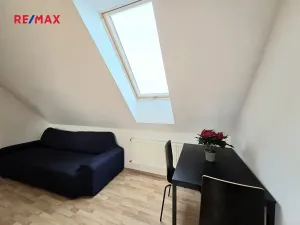 Prodej bytu 2+kk, Jesenice, Příčná I., 45 m2