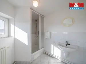 Prodej výrobních prostor, Žďár, 1089 m2