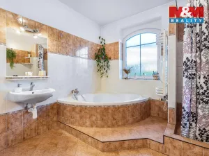 Prodej rodinného domu, Přerov nad Labem, 248 m2