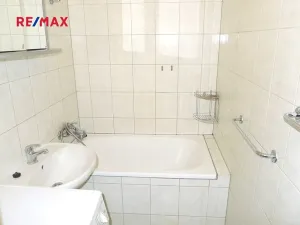 Pronájem bytu 2+kk, Praha - Řepy, Makovského, 40 m2