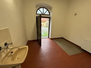 Pronájem kanceláře, Rokycany, Masarykovo náměstí, 12 m2