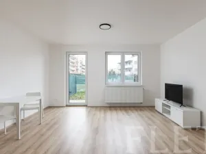 Pronájem bytu 1+kk, Praha - Letňany, Škrábkových, 43 m2