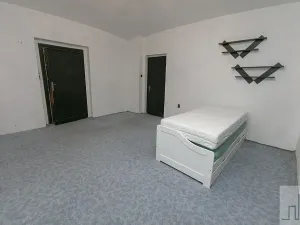 Prodej vícegeneračního domu, Lahošť, Švermova, 250 m2