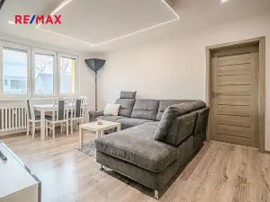 Prodej bytu 3+1, Karviná, tř. Těreškovové, 75 m2