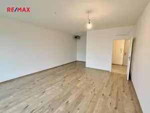 Prodej bytu 2+kk, Praha - Dolní Počernice, Černodolská, 66 m2