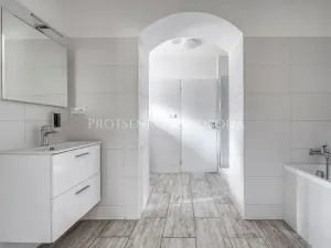Prodej apartmánu, Prosečné, 349 m2