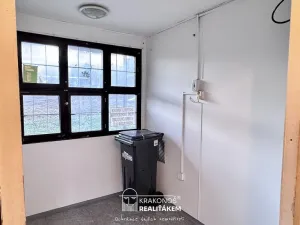 Pronájem obchodního prostoru, Kopřivnice, Obránců míru, 26 m2