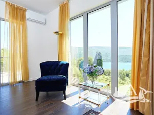 Prodej vily, Kumbor, Černá Hora, 320 m2