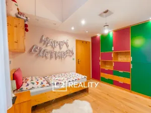 Prodej rodinného domu, Jenštejn, Zlatnická, 125 m2