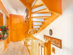 Prodej rodinného domu, Jenštejn, Zlatnická, 125 m2