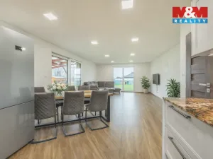 Prodej rodinného domu, Dolní Bousov - Vlčí Pole, 213 m2