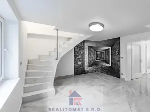 Prodej bytu 4+kk, Praha - Komořany, Pod lesem, 127 m2