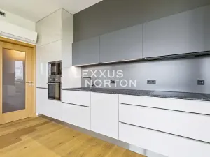 Pronájem bytu 3+kk, Praha - Karlín, Rohanské nábřeží, 90 m2