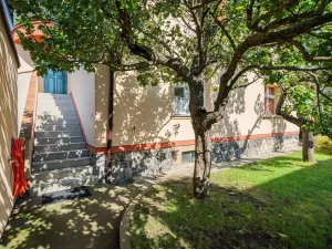 Pronájem vily, Praha - Modřany, Nečova, 200 m2