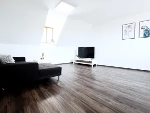 Pronájem bytu 2+1, Jihlava, Kosmákova, 75 m2