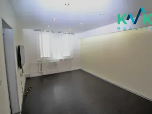 Prodej bytu 3+1, Karlovy Vary, Krušnohorská, 68 m2