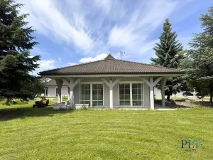 Pronájem vily, Babice, Starobabická, 728 m2