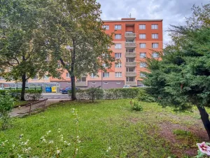 Pronájem bytu 1+1, Chomutov, Arbesova, 36 m2