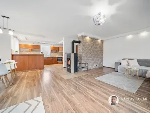 Prodej rodinného domu, Pecka, 176 m2