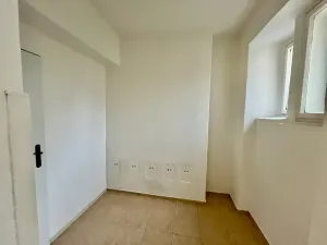 Pronájem bytu 1+kk, Praha - Hloubětín, 35 m2