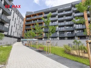 Prodej bytu 1+kk, Praha - Háje, Sochorcova, 33 m2