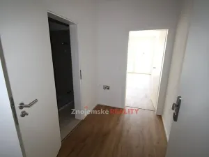 Pronájem bytu 1+kk, Znojmo, Jarošova, 29 m2