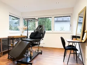 Pronájem obchodního prostoru, Kopřivnice, Sportovní, 14 m2