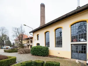Pronájem výrobních prostor, Praha - Dolní Počernice, Národních hrdinů, 120 m2