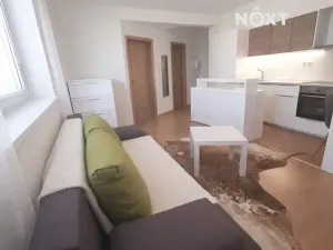Pronájem bytu 2+kk, Zlín, Kúty, 62 m2