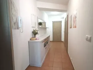 Pronájem bytu 2+kk, Zlín, Kúty, 62 m2