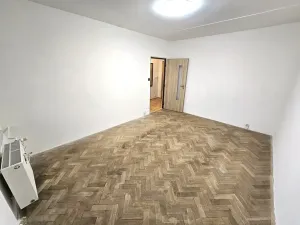 Prodej bytu 2+1, Karlovy Vary, Lomená, 52 m2