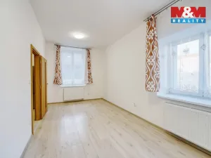 Pronájem bytu 1+1, Plzeň - Jižní Předměstí, Husova, 33 m2