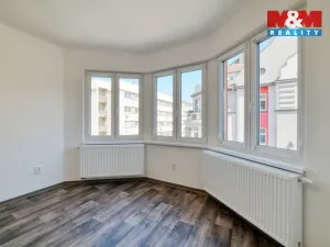 Prodej bytu 4+1, Cheb, Májová, 121 m2