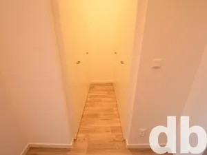 Pronájem bytu 2+kk, Karlovy Vary, Táborská, 52 m2