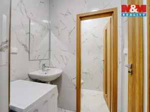 Pronájem bytu 1+1, Plzeň - Jižní Předměstí, Husova, 34 m2