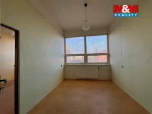 Pronájem kanceláře, Bruntál, Rýmařovská, 600 m2