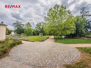 Prodej rodinného domu, Praha - Dolní Počernice, Listopadová, 302 m2