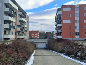 Pronájem garážového stání, Praha - Háje, Jurkovičova, 16 m2