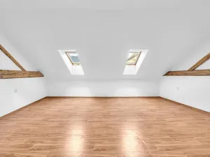 Prodej rodinného domu, Štíty, nám. Míru, 170 m2