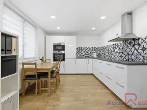 Prodej bytu 2+1, Ostrov, Masarykova, 51 m2