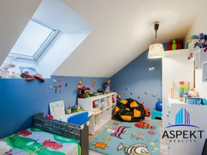 Prodej rodinného domu, Neumětely, V Chaloupkách, 220 m2