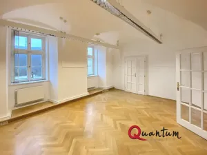 Pronájem kanceláře, Praha - Hradčany, Loretánské náměstí, 26 m2