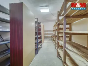 Pronájem skladu, Plzeň - Jižní Předměstí, Husova, 371 m2